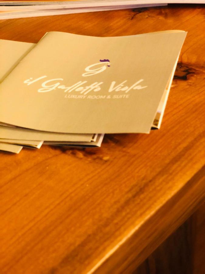 פלאצולו אקריידה Il Galletto Viola, Luxury Room & Suite מראה חיצוני תמונה